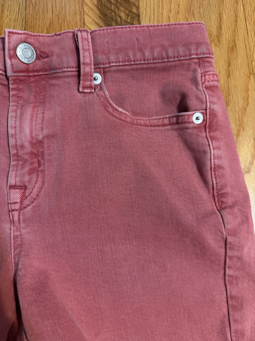 Gap Women’s Rustic Rose Denim Cutoff Shorts - Picture 2 of 5